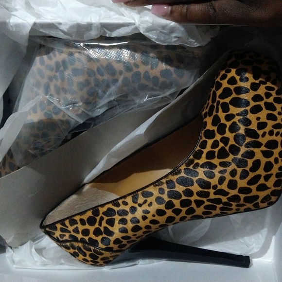 Nine West Cheetah Pumps - Picture 4 of 4